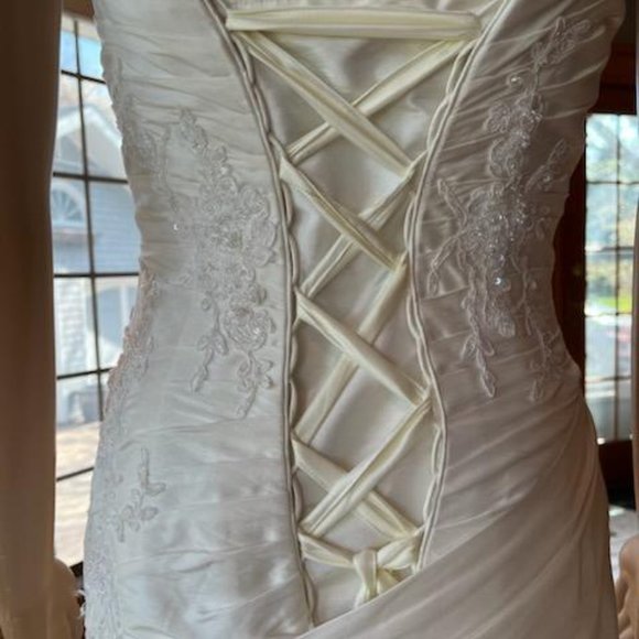*Maggie Sottero Ivory Taffeta Strapless Fit Flare Bridal Gown Wedding Dress Sz 4 - Picture 13 of 15